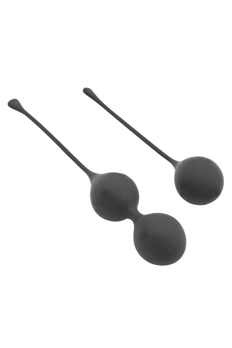 Boules de geisha noires les vivifiantes de la marque Jacquie et Michel