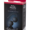 Packaging des boules de geisha tighten and sense de la collection fifty shades of grey